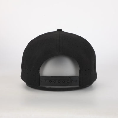 5 PANEL TRAIL CAP SLEEK LOGO BLACK/WHITE