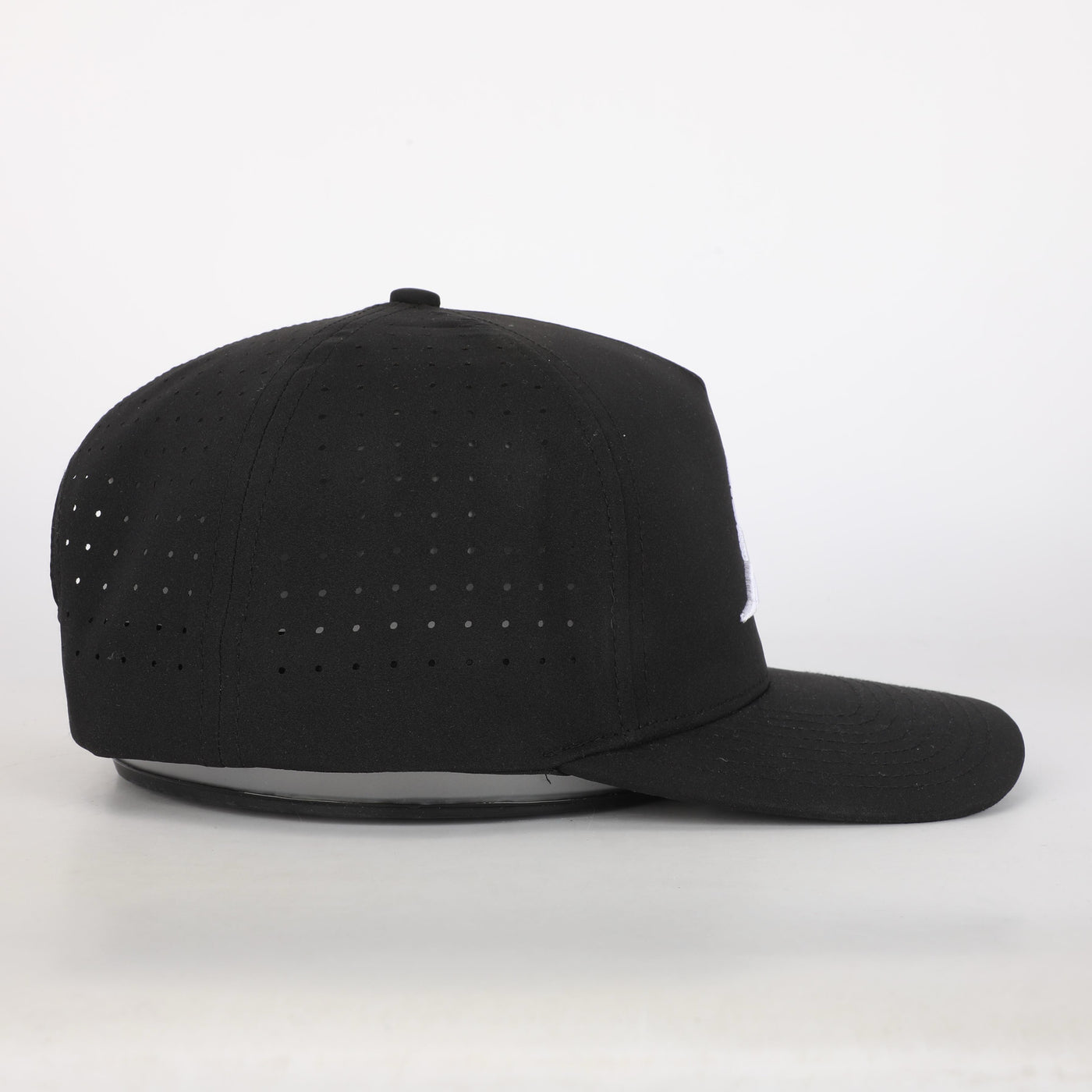 5 PANEL TRAIL CAP SLEEK LOGO BLACK/WHITE